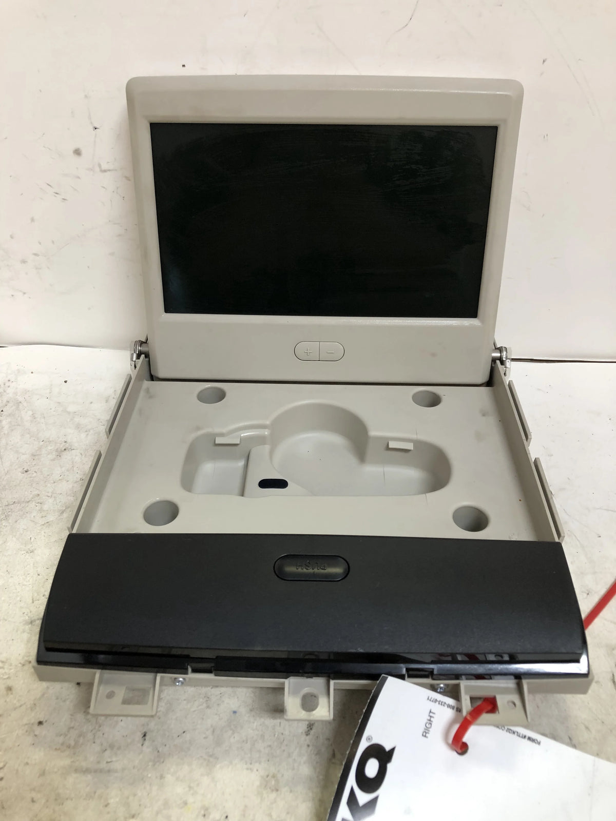 11-13 Dodge Caravan Roof Mounted Entertainment Display Screen B348