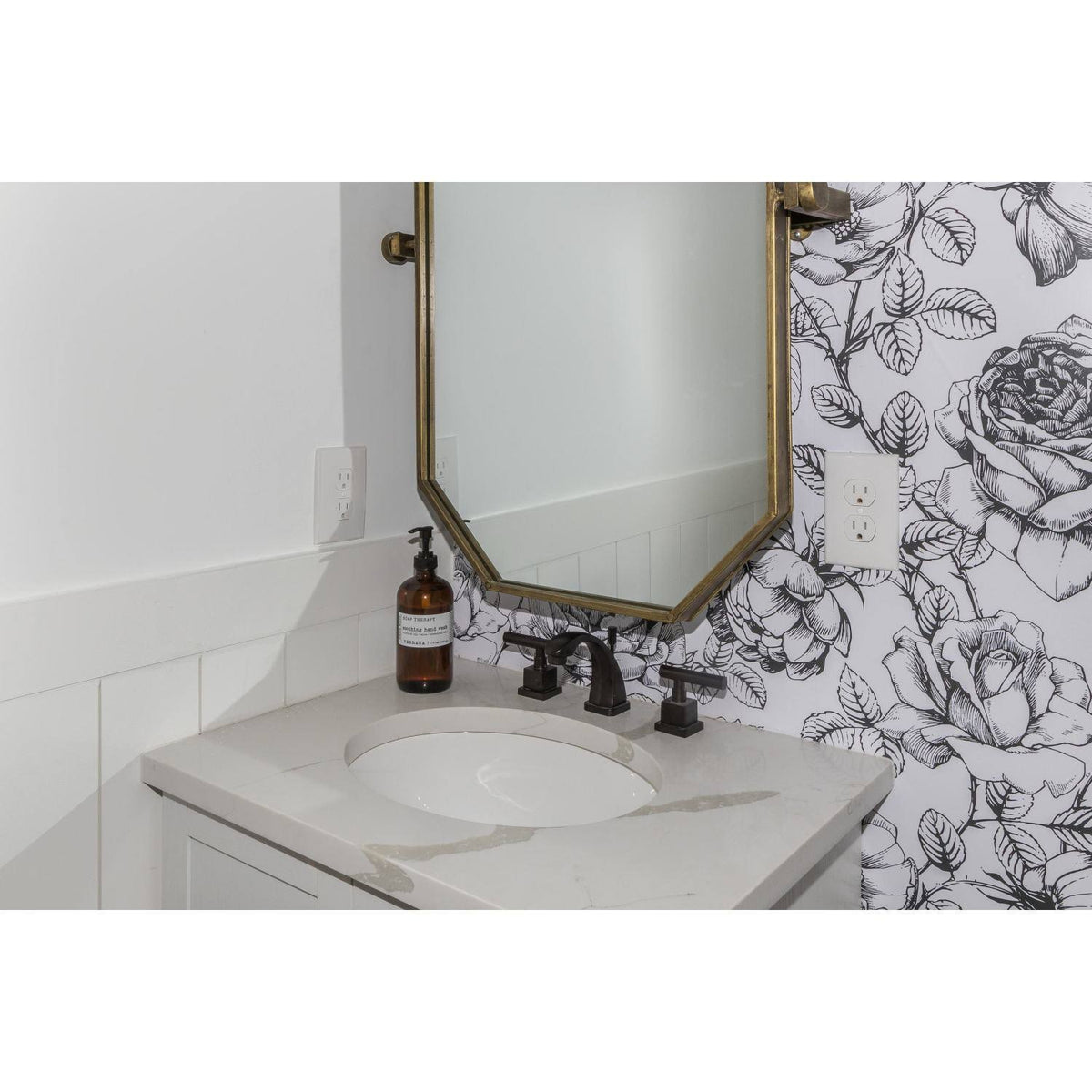 Oil Rubbed Bronze Mini Widespread Lavatory Faucet with Pop-Up E578
