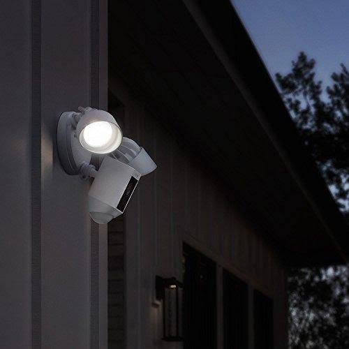 Floodlight Cam with Chime Pro G45371