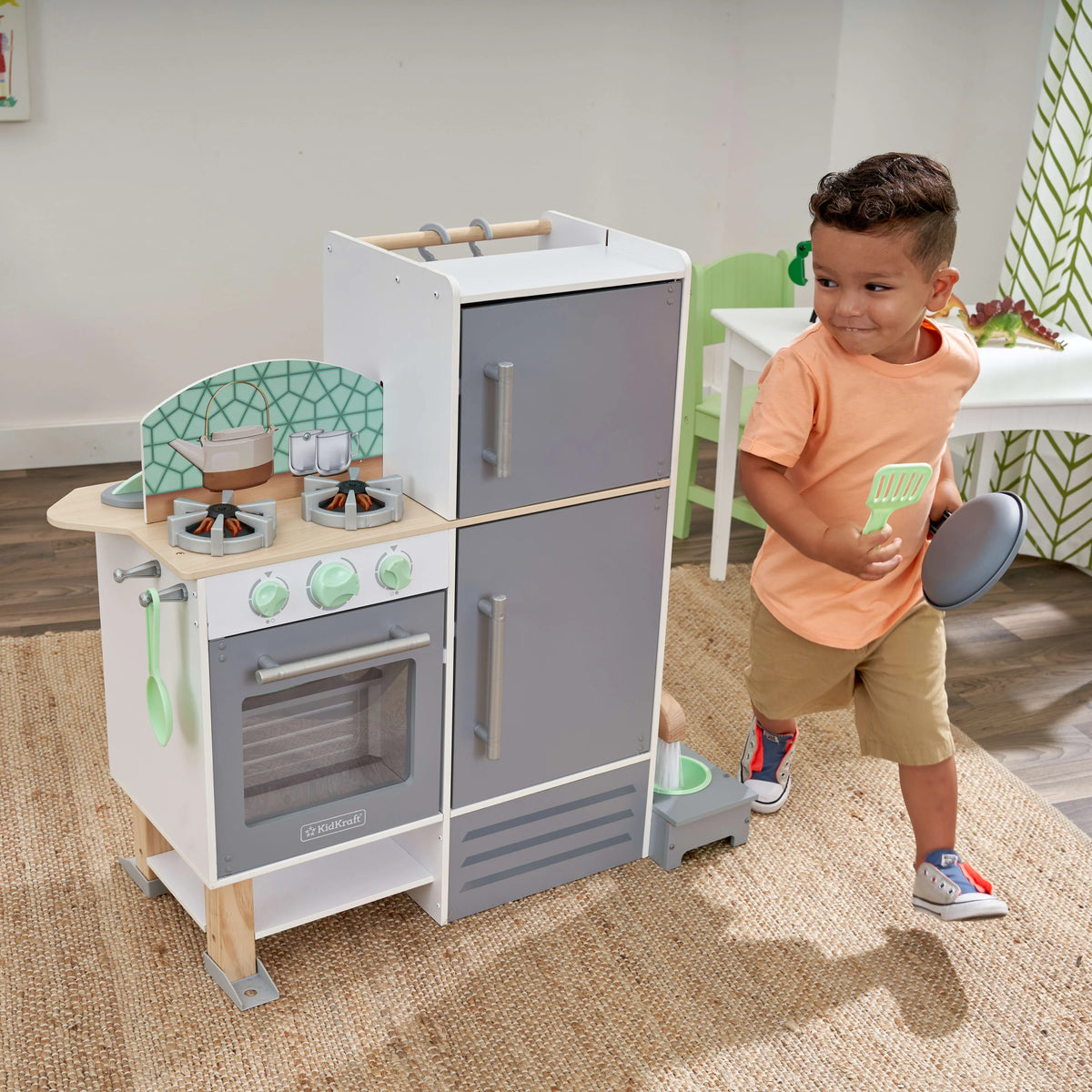 Wooden 2-in-1 Kitchen & Laundry Play Set with 10 Accessories M536