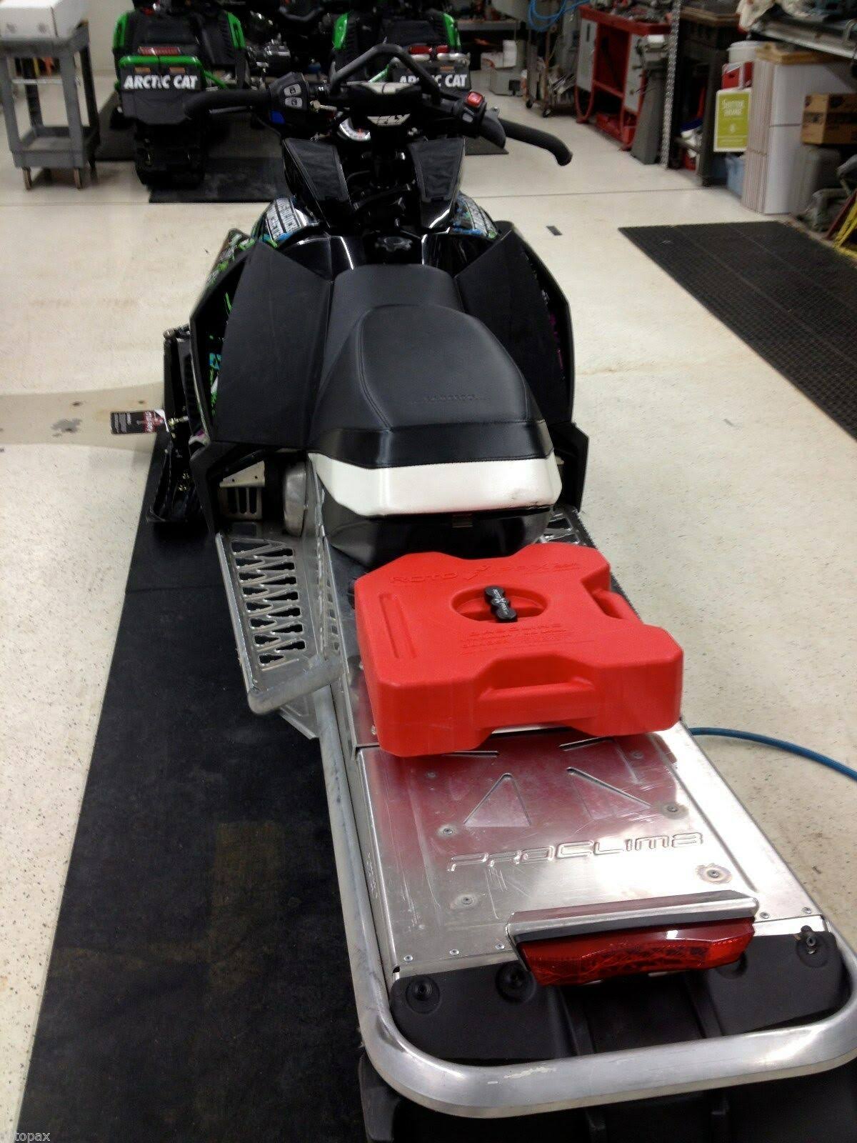 1.75 Gallon Gasoline Pack C661328
