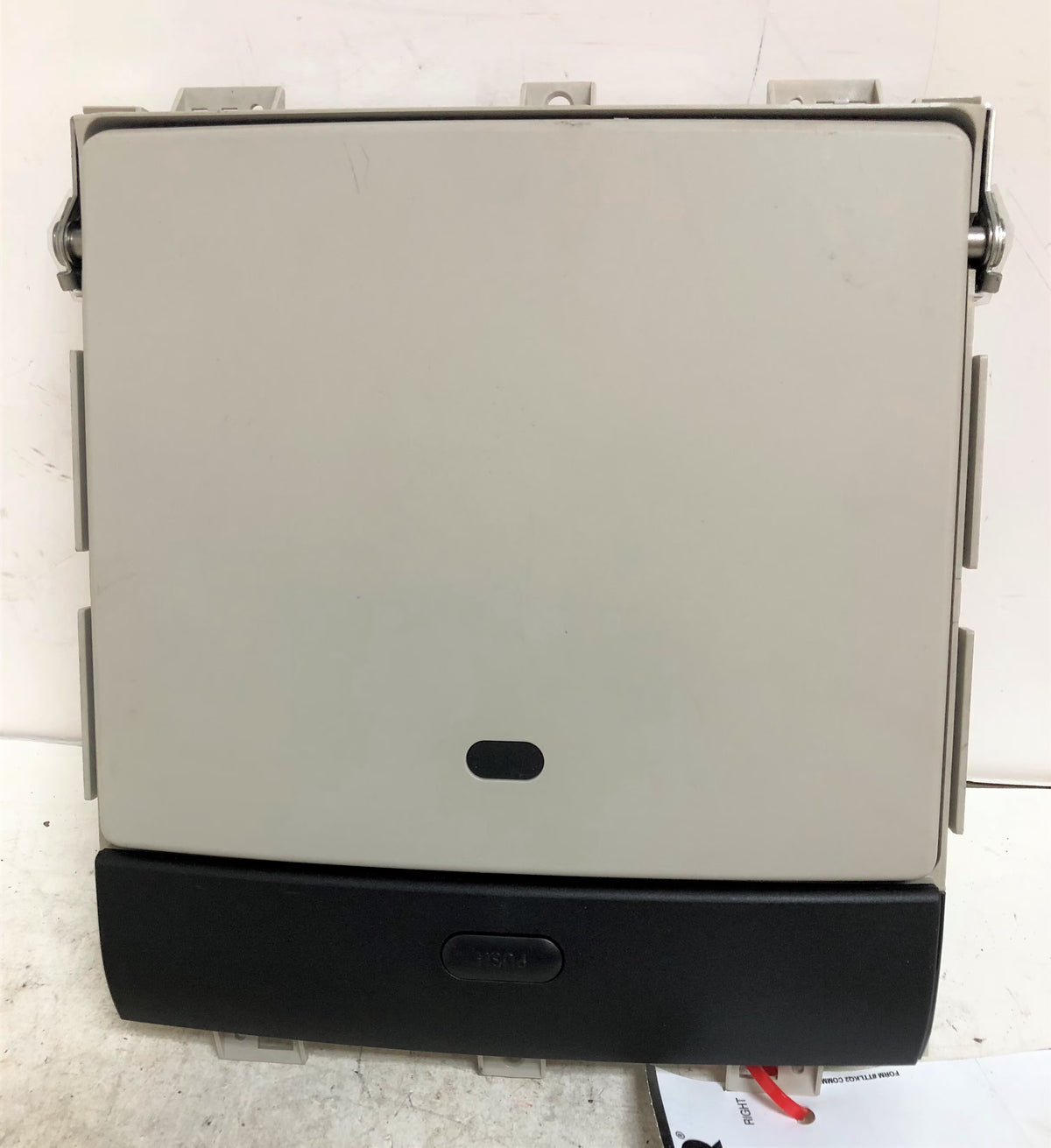 11-13 Dodge Caravan Roof Mounted Entertainment Display Screen B348