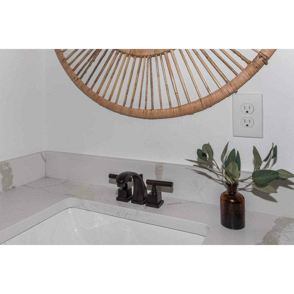 Oil Rubbed Bronze Mini Widespread Lavatory Faucet with Pop-Up E578