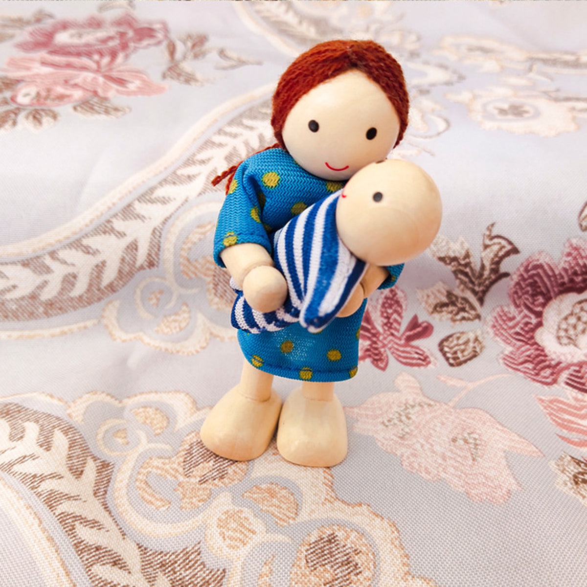 7Pcs/Set Mini Wooden Movable Jointed Doll B1127