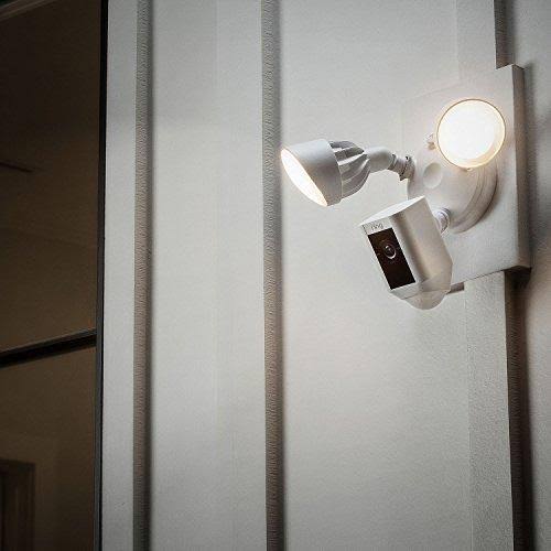 Floodlight Cam with Chime Pro G45371