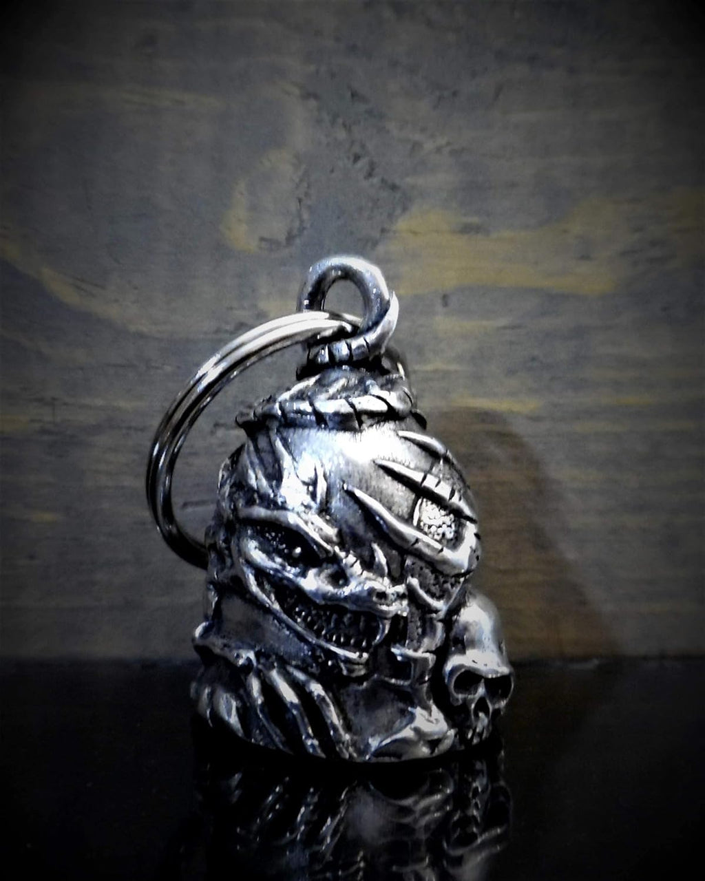 Skull Dragon Bell Key Chain G17884